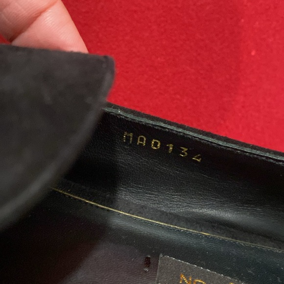 Stunningly beautiful, Louis Vuitton smoking slippers in black suede. - Picture 7 of 7
